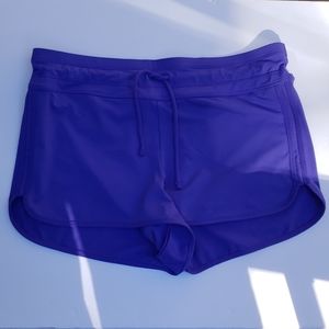 Athleta kata surge shorts